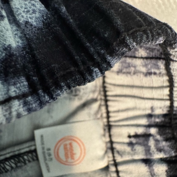 Boys Sz 6 Black and White Tie-Dye Cargo Pants with Pockets. Fun, cool trendy! - Picture 7 of 7